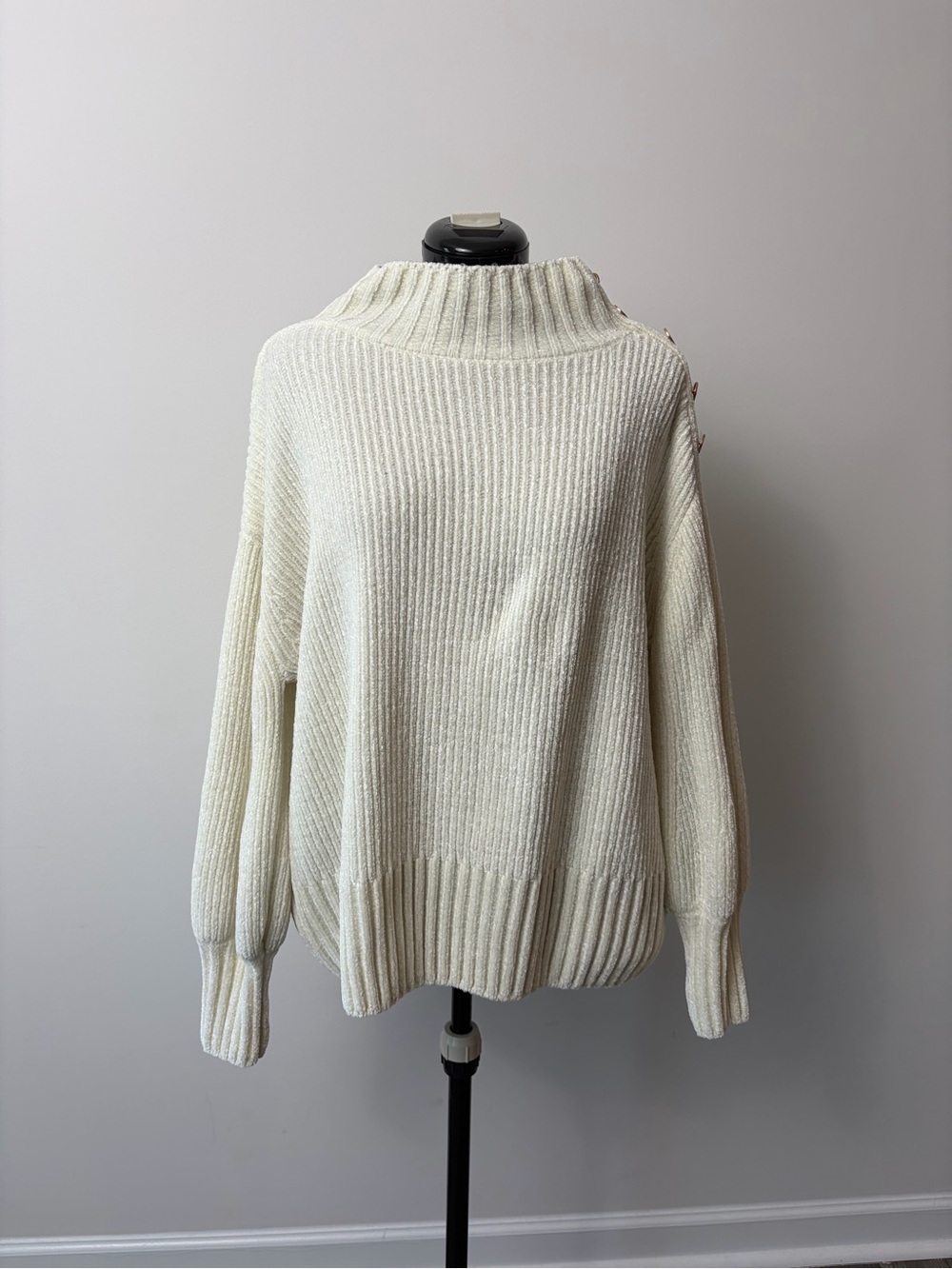 Cynthia Rowley Women's Cream Ribbed Mock Neck Sweater